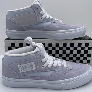 Vans Men’s Skate Half Cab
Light Blue/White
VN0A5KYABGX Sneakers